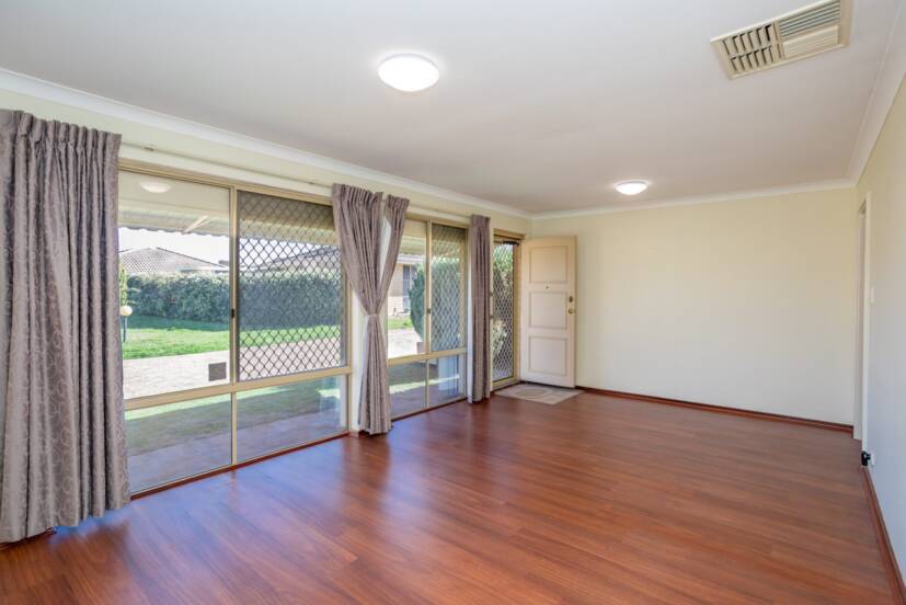 2/17 Attfield Street, MADDINGTON, WA 6109 AUS