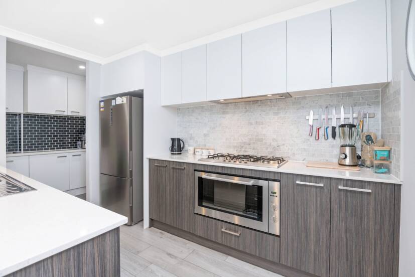 11 Sweetgum Way, PIARA WATERS, WA 6112 AUS