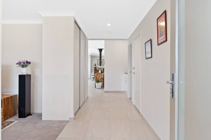 105 Bellas Circuit, PIARA WATERS, WA 6112 AUS