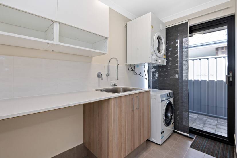 105 Bellas Circuit, PIARA WATERS, WA 6112 AUS