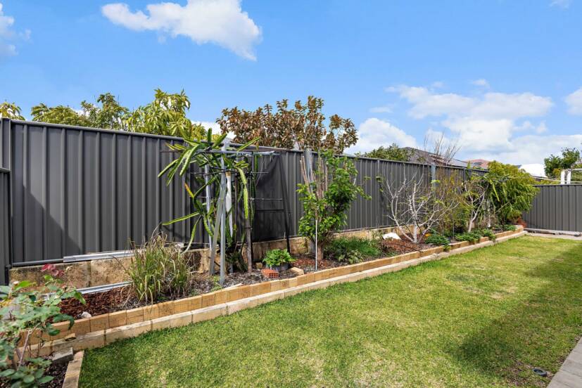 105 Bellas Circuit, PIARA WATERS, WA 6112 AUS