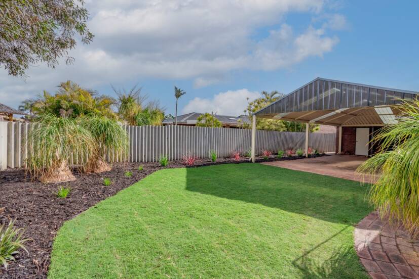 25 Storey Road, THORNLIE, WA 6108 AUS