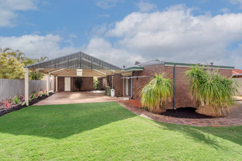 25 Storey Road, THORNLIE, WA 6108 AUS