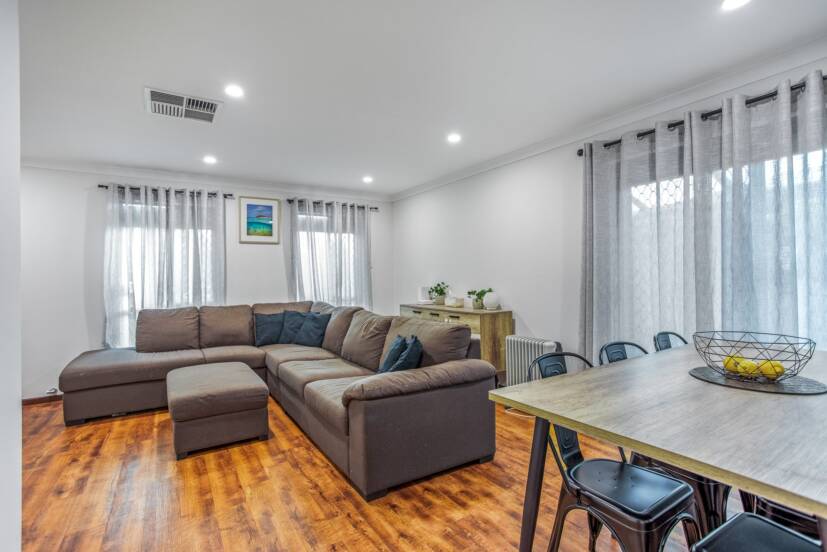 25 Storey Road, THORNLIE, WA 6108 AUS
