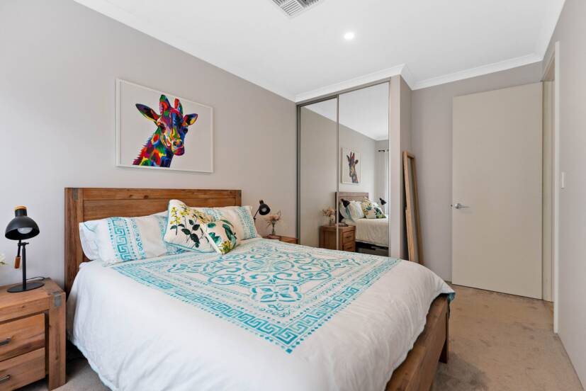 18 Woodloes Street, PIARA WATERS, WA 6112 AUS