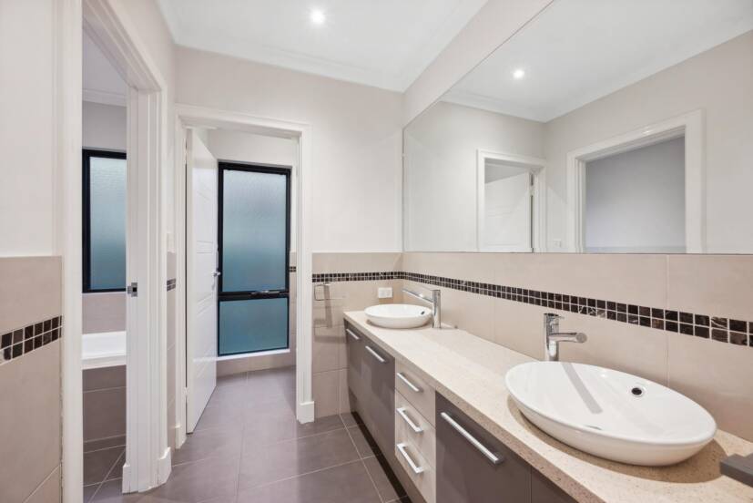 55 Gladstone Road, RIVERVALE, WA 6103 AUS