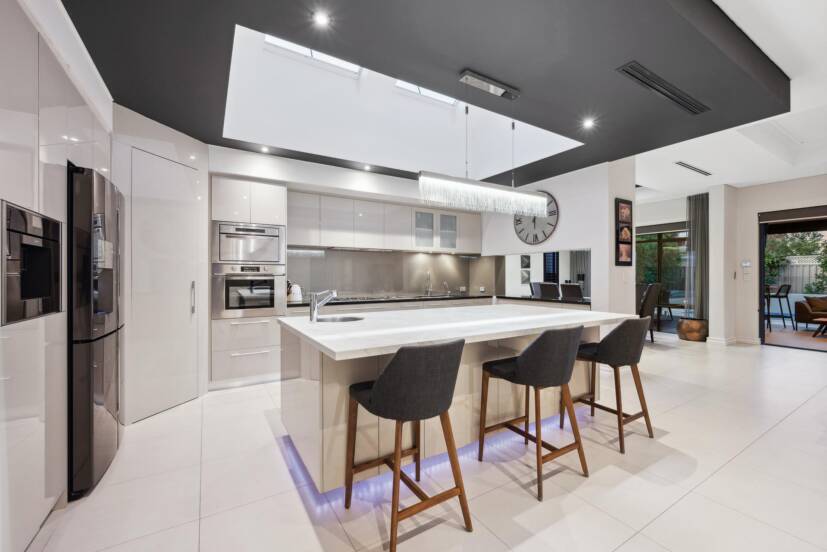 55 Gladstone Road, RIVERVALE, WA 6103 AUS