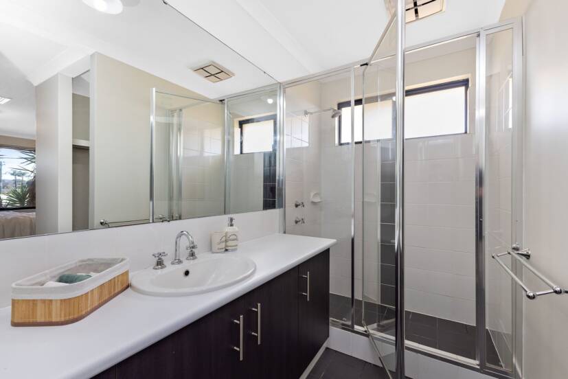 121 Huntingdale Road, HUNTINGDALE, WA 6110 AUS
