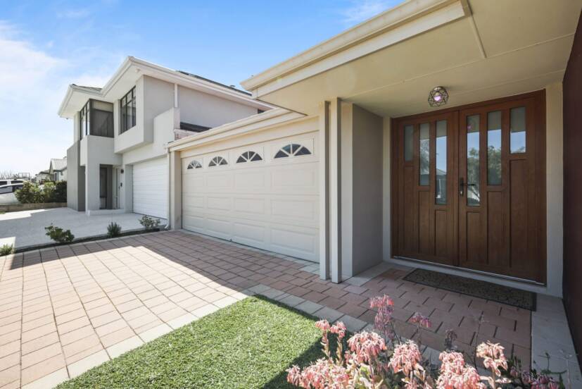 17 Wycliffe Turn, PIARA WATERS, WA 6112 AUS