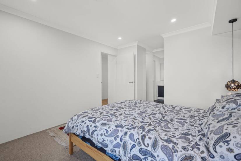 17 Wycliffe Turn, PIARA WATERS, WA 6112 AUS