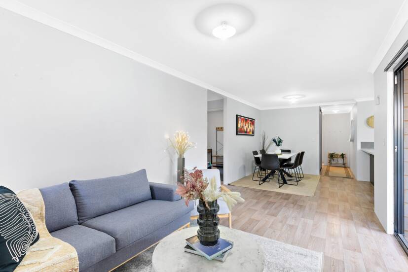 49 Piara Drive, PIARA WATERS, WA 6112 AUS