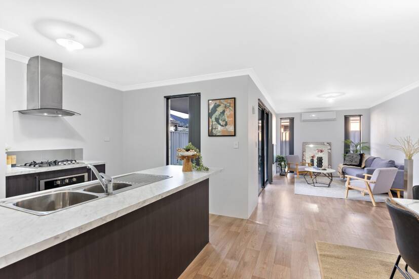 49 Piara Drive, PIARA WATERS, WA 6112 AUS