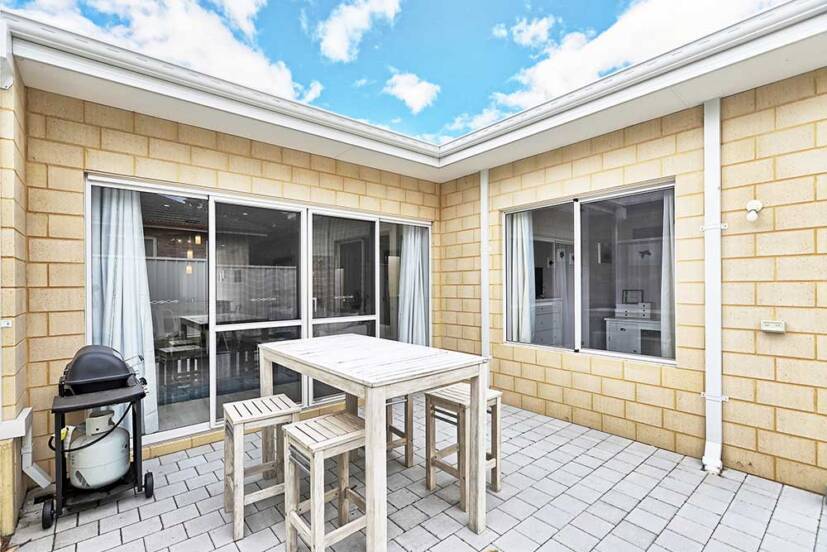 1A Escalus Street, COOLBELLUP, WA 6163 AUS