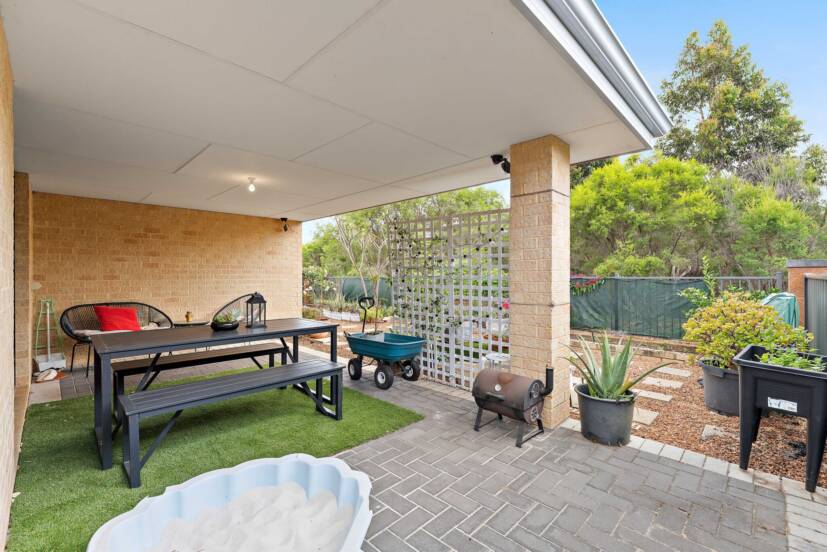 23 Bellas Circuit, PIARA WATERS, WA 6112 AUS