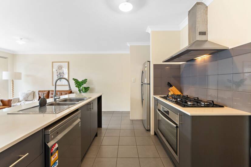 23 Bellas Circuit, PIARA WATERS, WA 6112 AUS