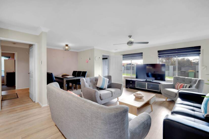 16 Penhurst Court, THORNLIE, WA 6108 AUS