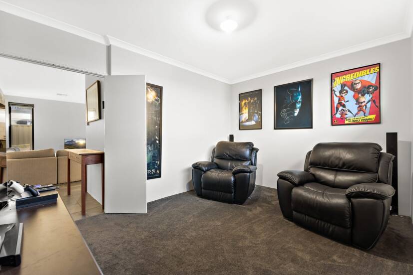 42 Carbeen View, PIARA WATERS, WA 6112 AUS