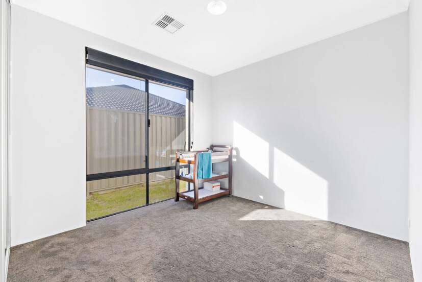 42 Carbeen View, PIARA WATERS, WA 6112 AUS