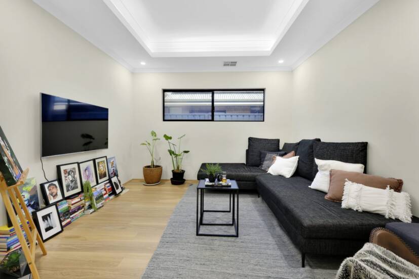 29 Piara Drive, PIARA WATERS, WA 6112 AUS