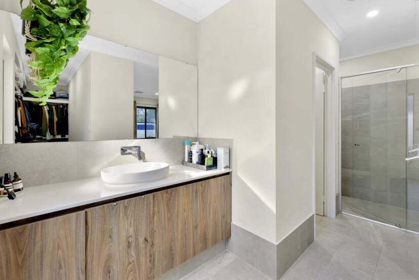 29 Piara Drive, PIARA WATERS, WA 6112 AUS