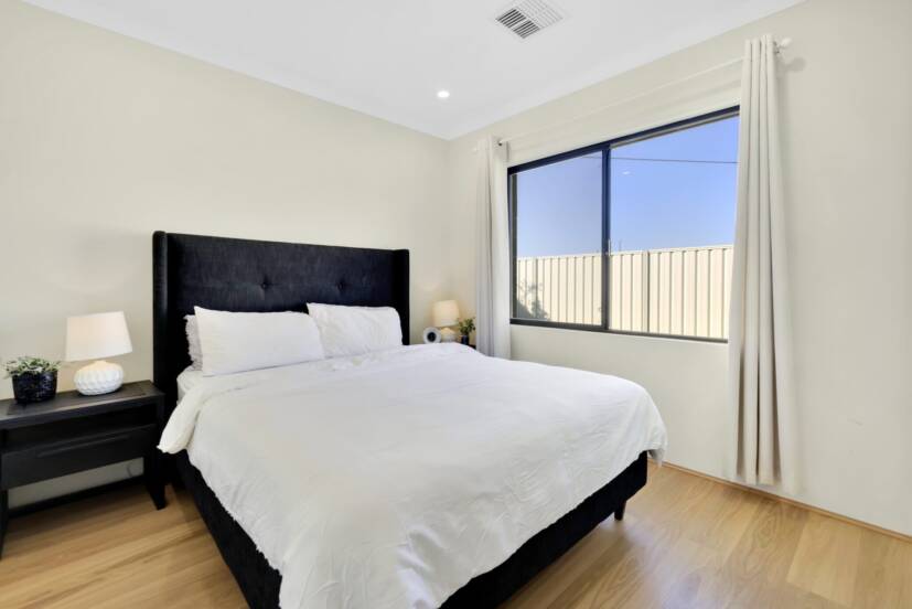 29 Piara Drive, PIARA WATERS, WA 6112 AUS