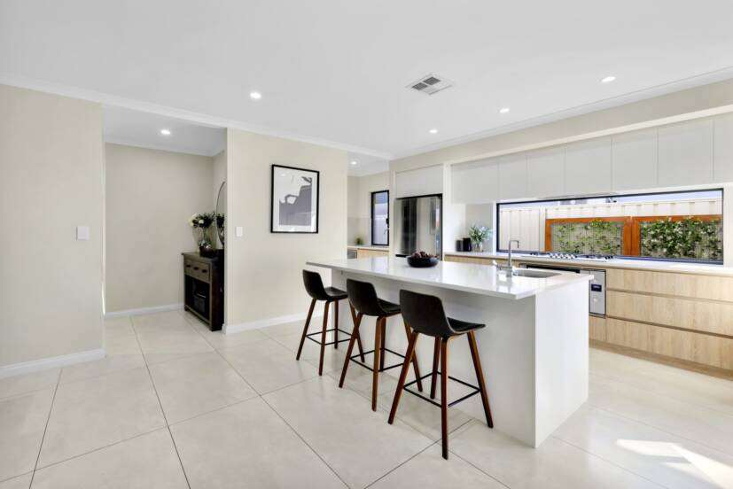 29 Piara Drive, PIARA WATERS, WA 6112 AUS