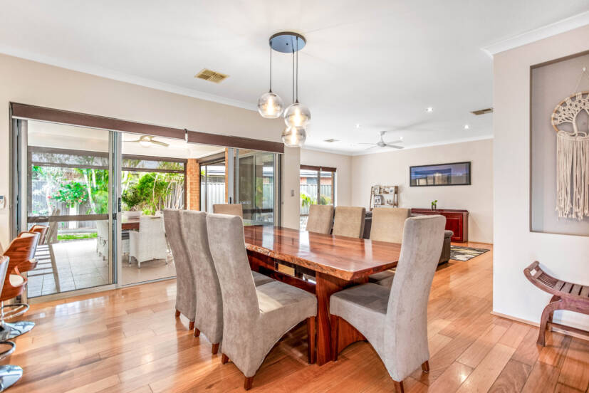 10 Chiara Avenue, HARRISDALE, WA 6112 AUS