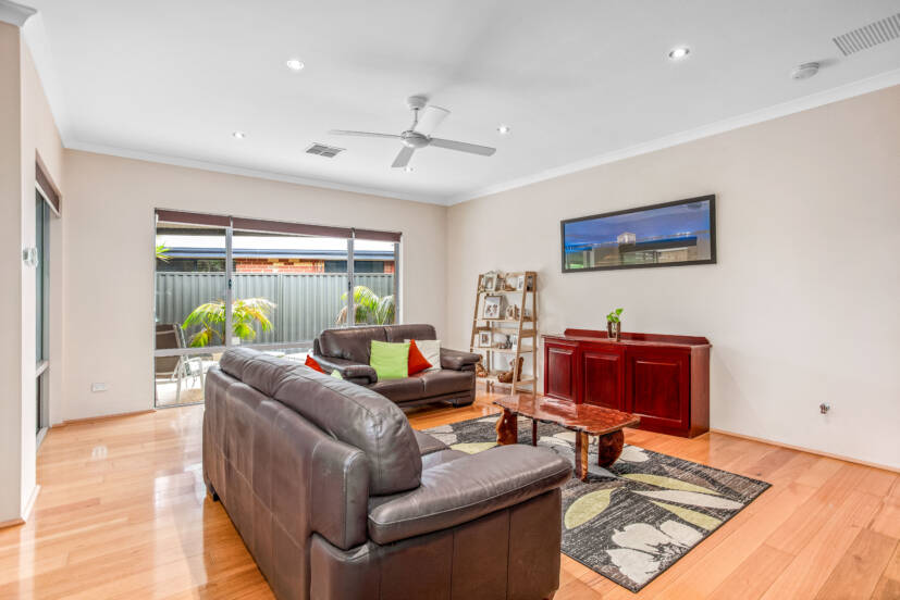 10 Chiara Avenue, HARRISDALE, WA 6112 AUS