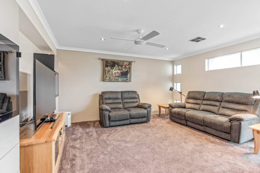 10 Chiara Avenue, HARRISDALE, WA 6112 AUS