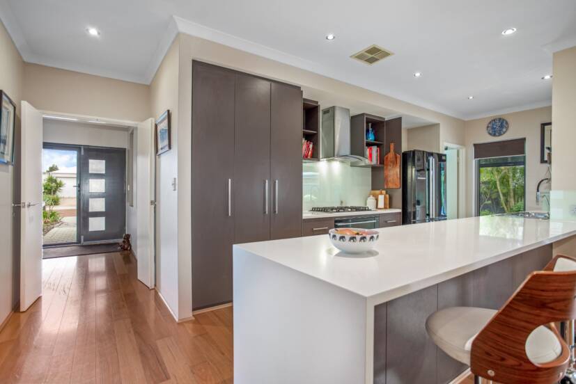 10 Chiara Avenue, HARRISDALE, WA 6112 AUS