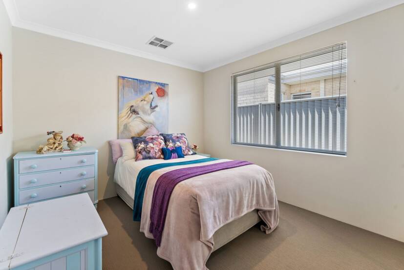 4 Cordata Avenue, WANDI, WA 6167 AUS