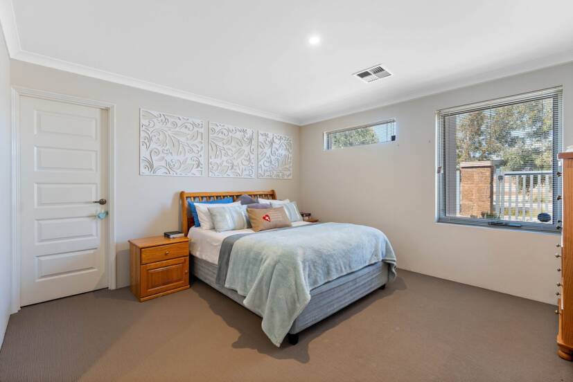 4 Cordata Avenue, WANDI, WA 6167 AUS