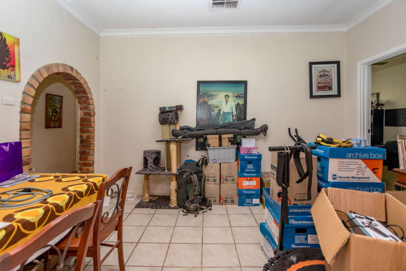 84 The Crescent, MADDINGTON, WA 6109 AUS