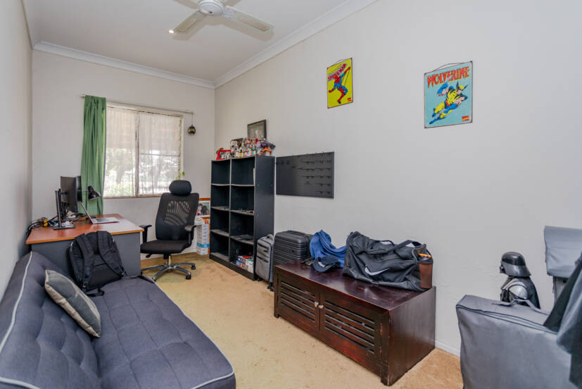 84 The Crescent, MADDINGTON, WA 6109 AUS