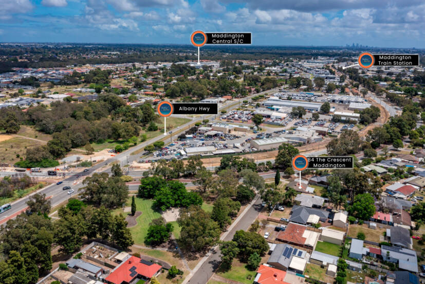 84 The Crescent, MADDINGTON, WA 6109 AUS