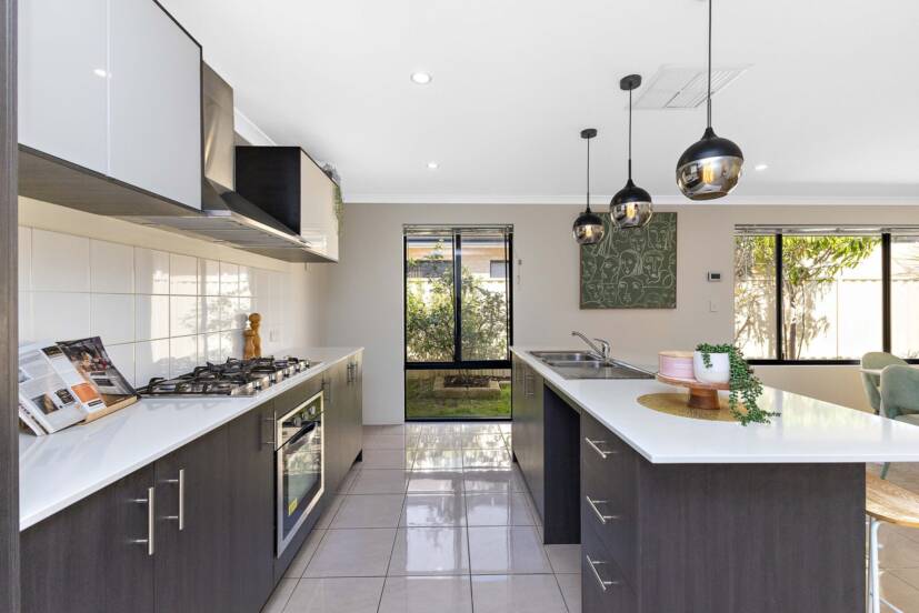 121 Huntingdale Road, HUNTINGDALE, WA 6110 AUS