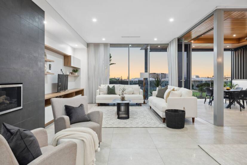 10 Lucretia Circle, NORTH COOGEE, WA 6163 AUS