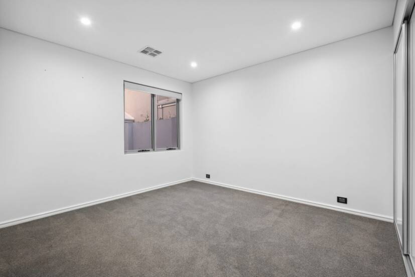 10 Lucretia Circle, NORTH COOGEE, WA 6163 AUS