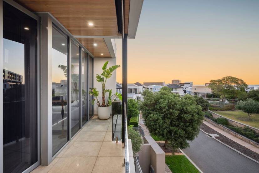 10 Lucretia Circle, NORTH COOGEE, WA 6163 AUS