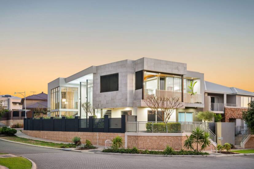 10 Lucretia Circle, NORTH COOGEE, WA 6163 AUS