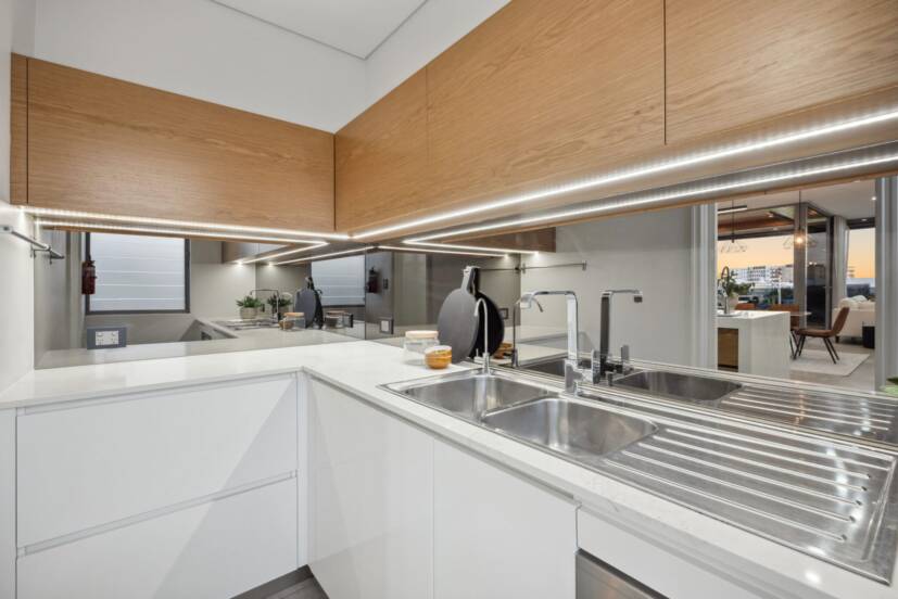 10 Lucretia Circle, NORTH COOGEE, WA 6163 AUS
