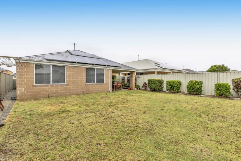 12 Flatbush Road, HILBERT, WA 6112 AUS
