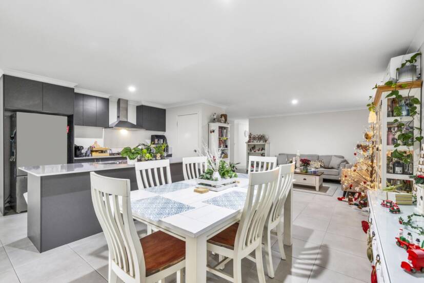 12 Flatbush Road, HILBERT, WA 6112 AUS