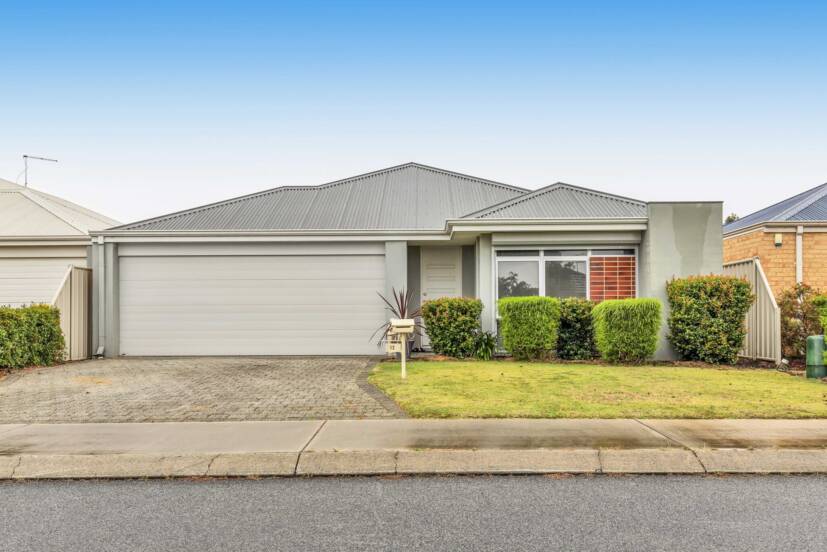 12 Flatbush Road, HILBERT, WA 6112 AUS