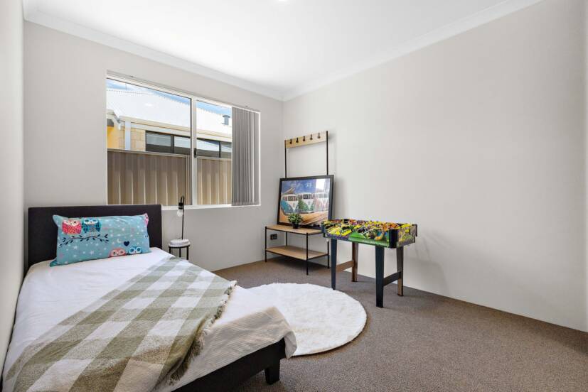 3 Trotter Street, FORRESTDALE, WA 6112 AUS