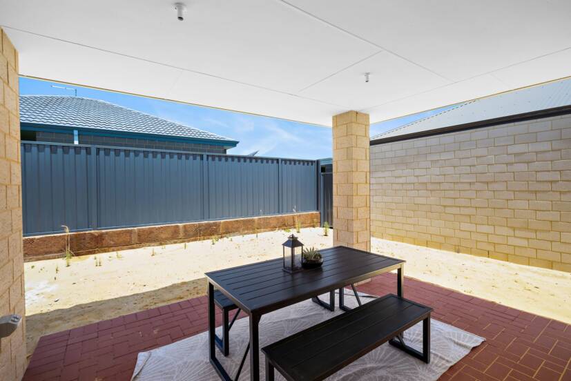 3 Trotter Street, FORRESTDALE, WA 6112 AUS