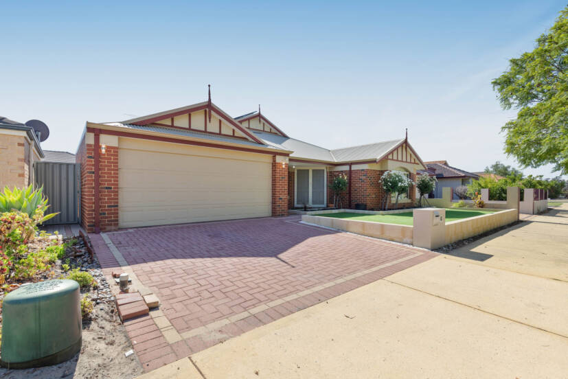 58 Columbia Parkway, PIARA WATERS, WA 6112 AUS