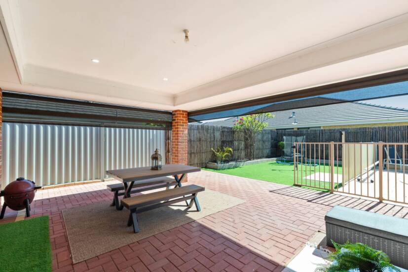 58 Columbia Parkway, PIARA WATERS, WA 6112 AUS