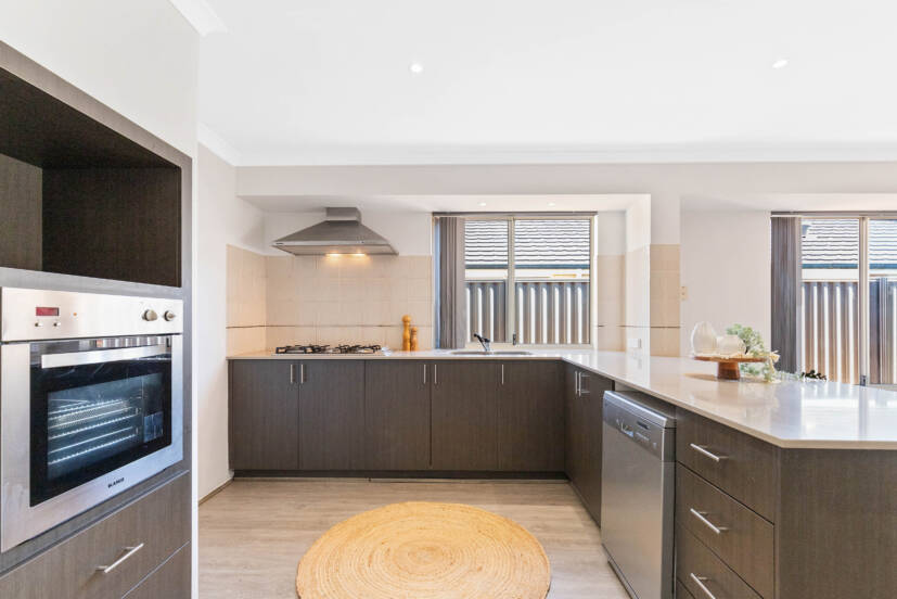 58 Columbia Parkway, PIARA WATERS, WA 6112 AUS