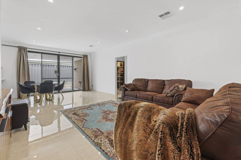6 Corymbia Boulevard, BYFORD, WA 6122 AUS